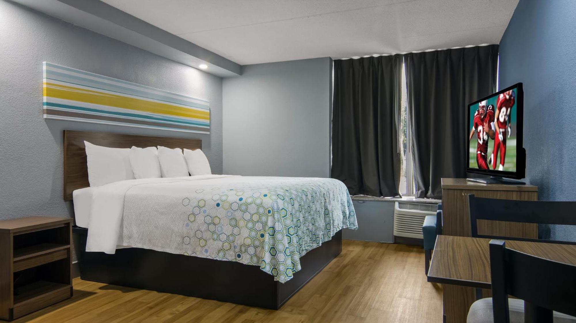 Hometowne Studios By Red Roof And Conference Center Chicago - N Aurora Naperville North Aurora Esterno foto